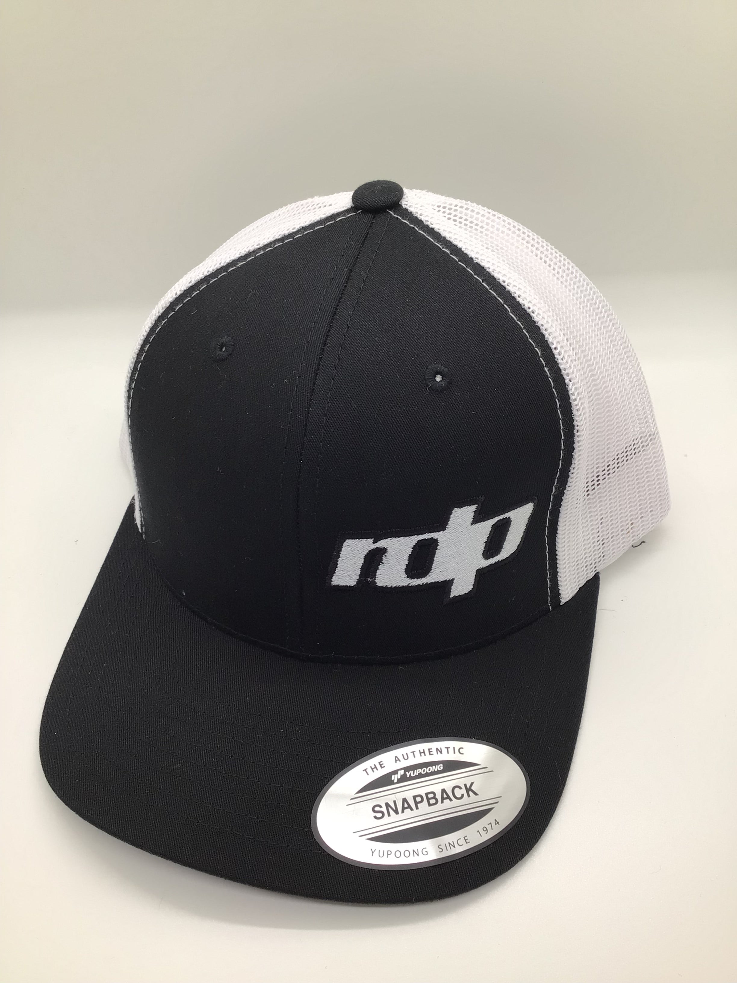 Authentic Snapback - Black/White Mesh
