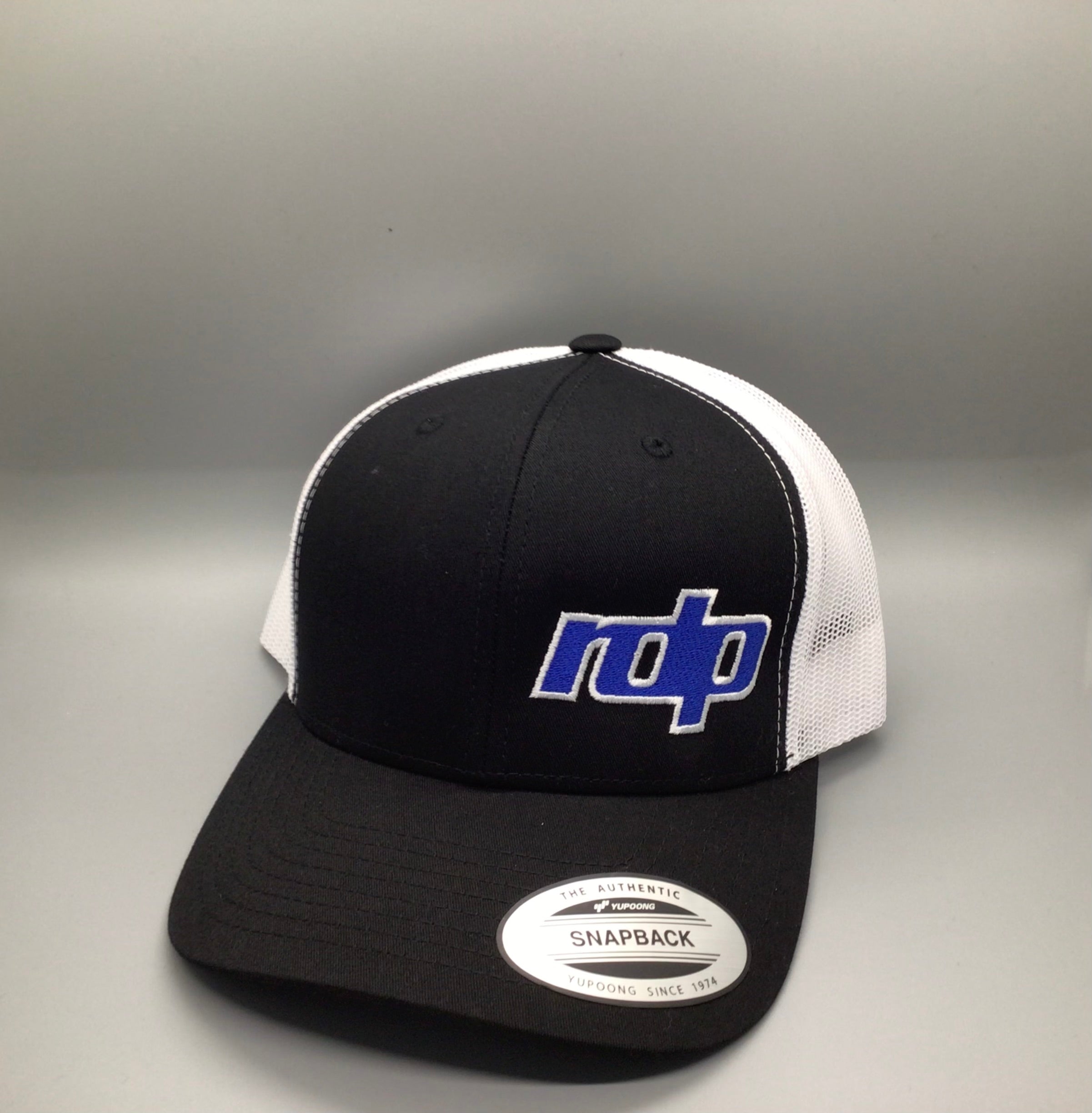 Authentic Snapback - Black/White Mesh