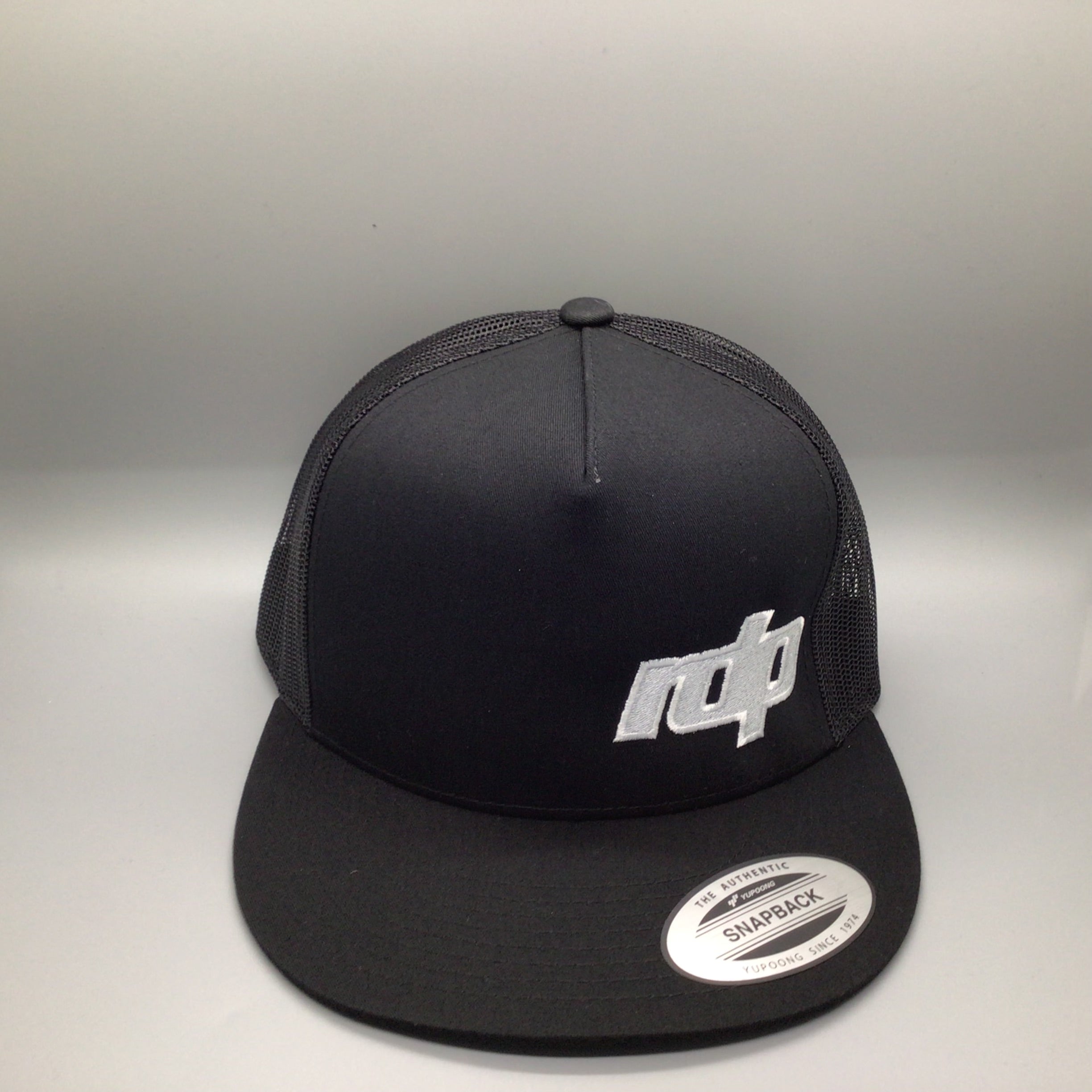Authentic Snapback Flat Bill-Black/Black Mesh