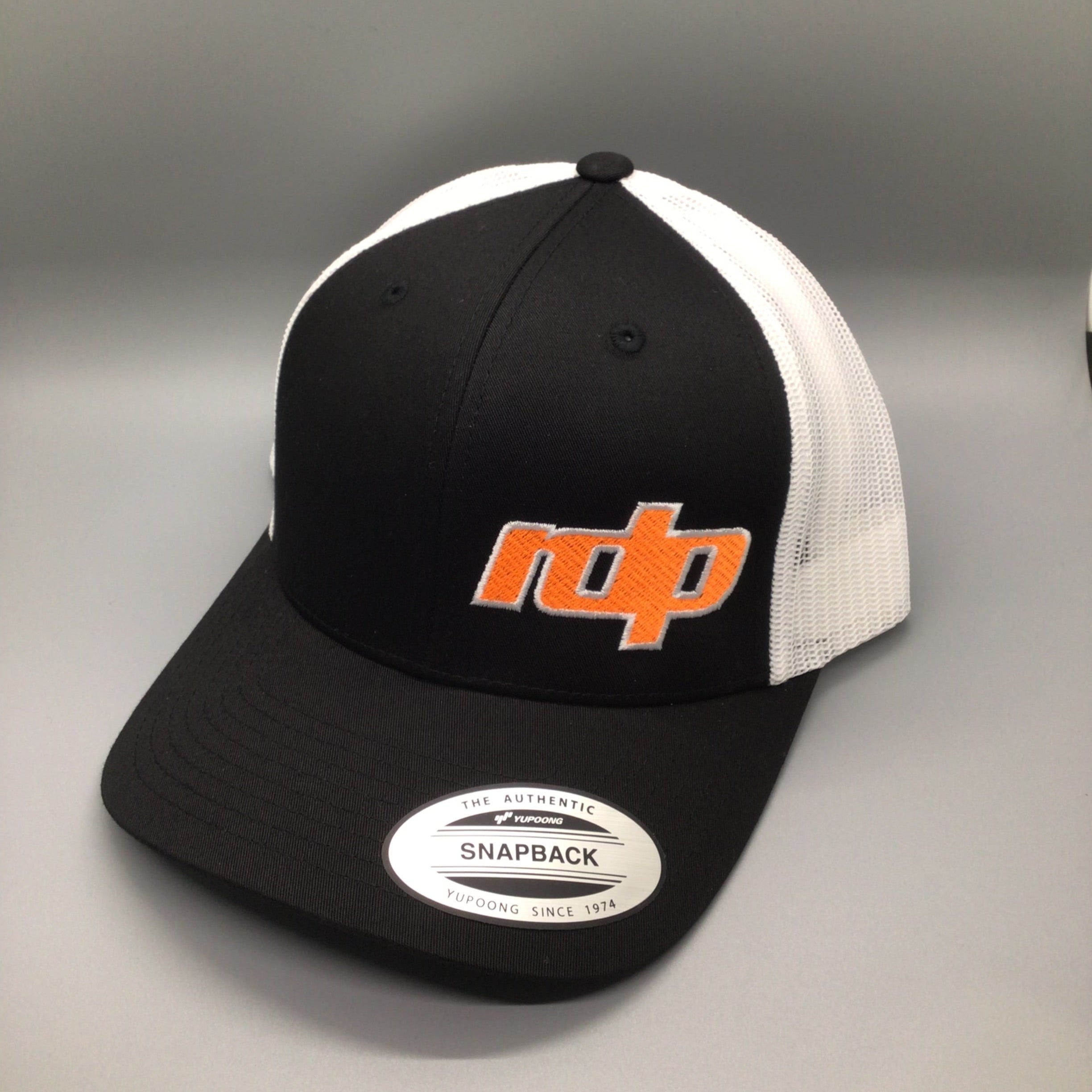 Authentic Snapback - Black/White Mesh