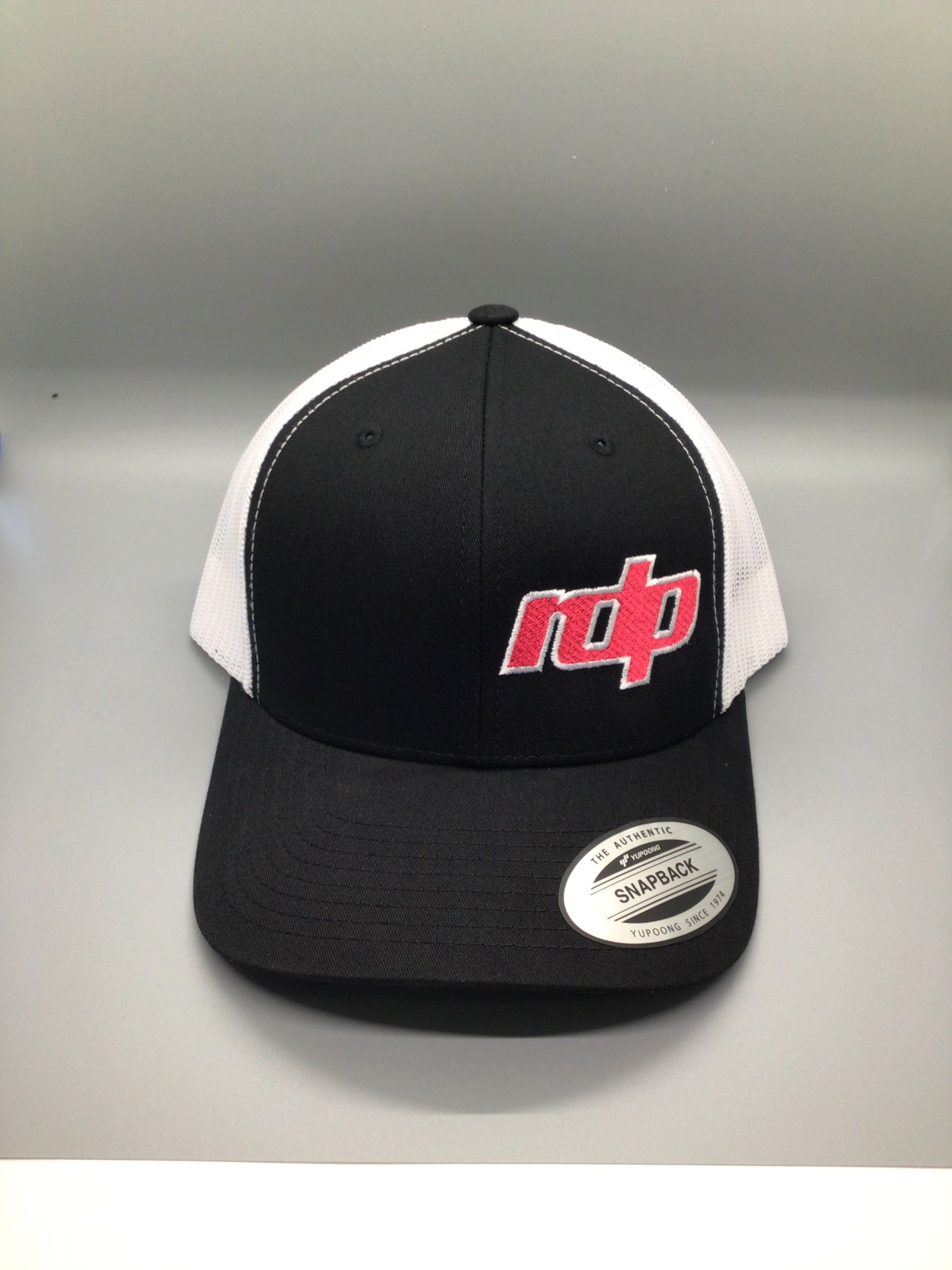 Authentic Snapback - Black/White Mesh