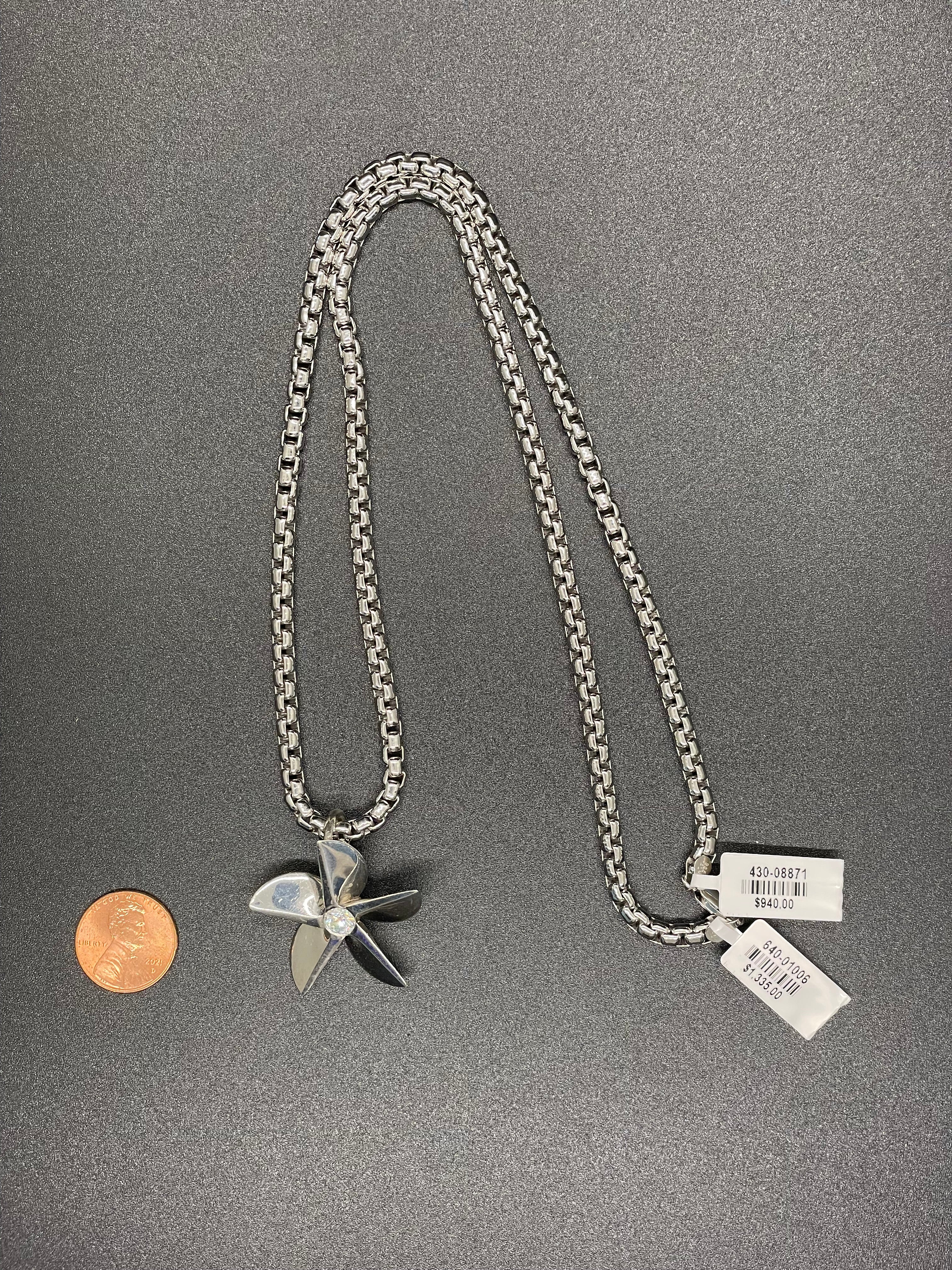 34MM Sterling Silver w/Diamond Necklace 22"