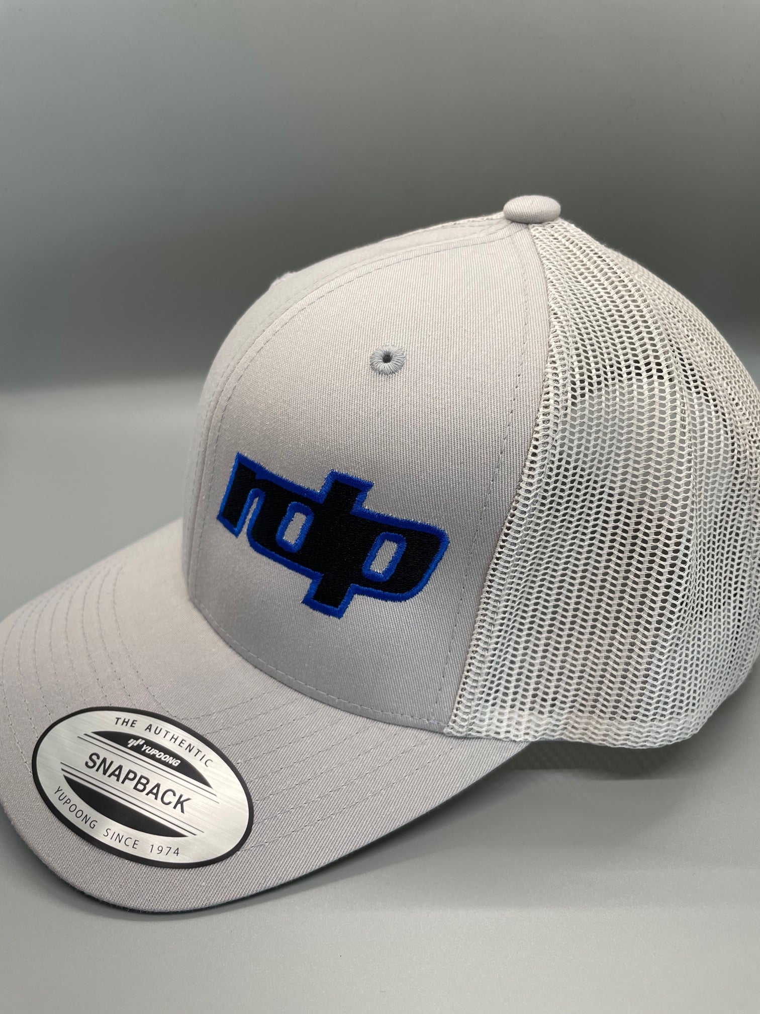 Authentic Snapback -Grey/Grey Mesh