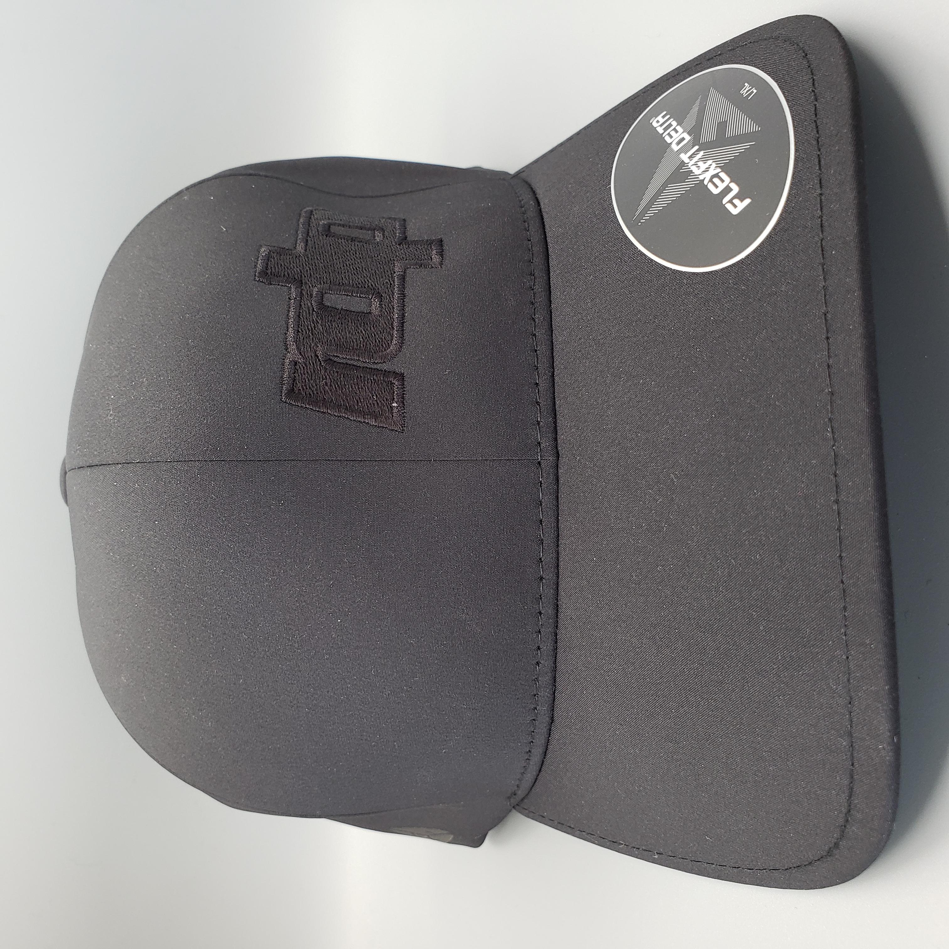 Flexfit Delta - Black S/M & L/XL